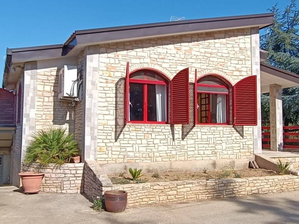 Villa a Andria in via castel del monte - Foto 4