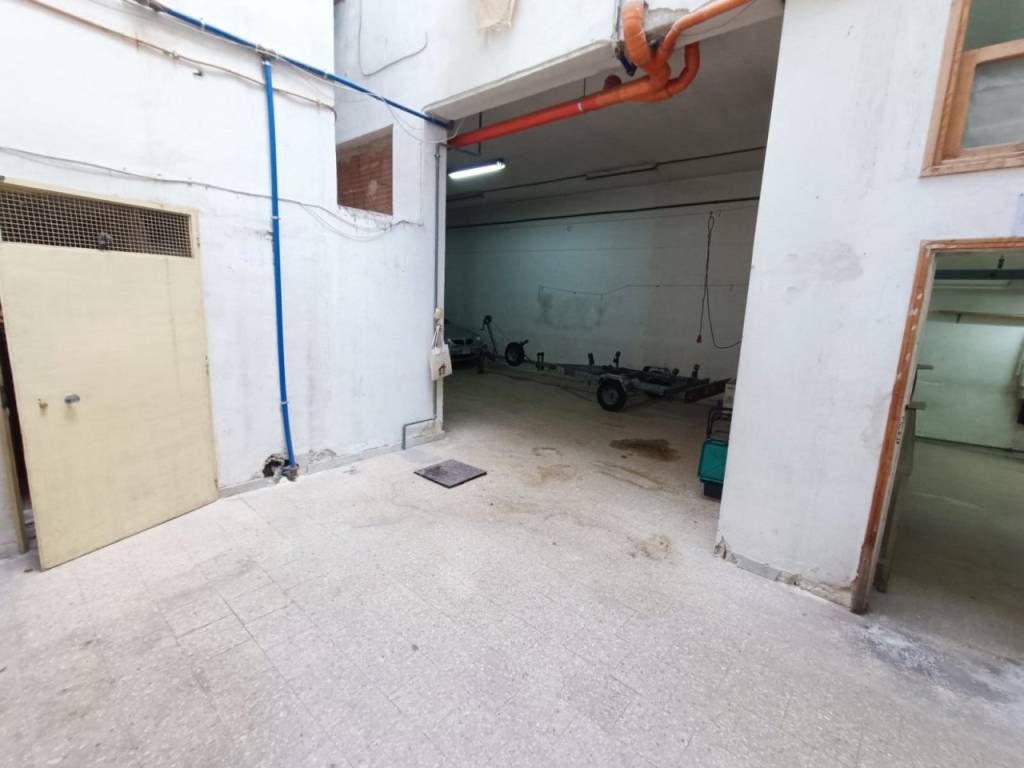 Box / garage a Andria in Via Giulio Natta, 27 - Foto 4