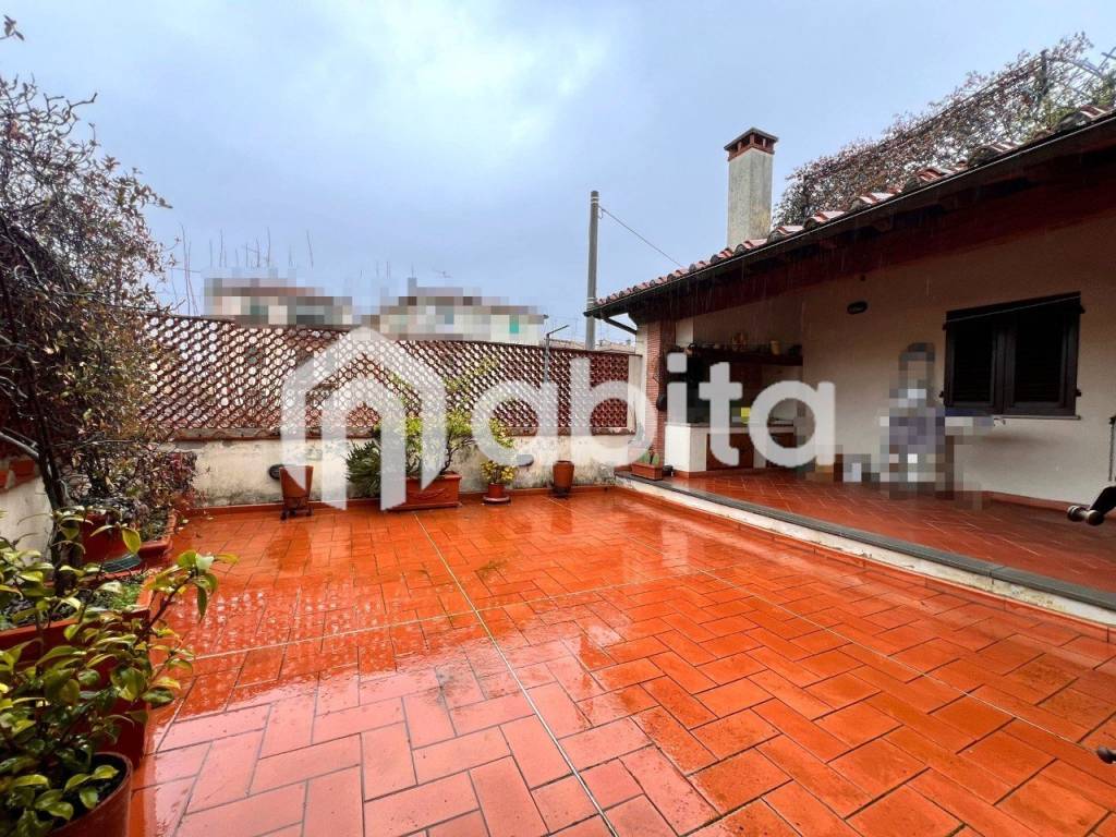 Appartamento a Montevarchi in Via Sante Tani - Foto 2