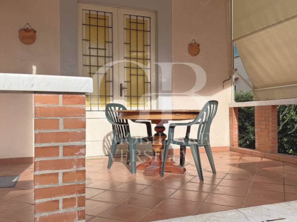 Appartamento a Camaiore in Via Magnolie - Foto 2