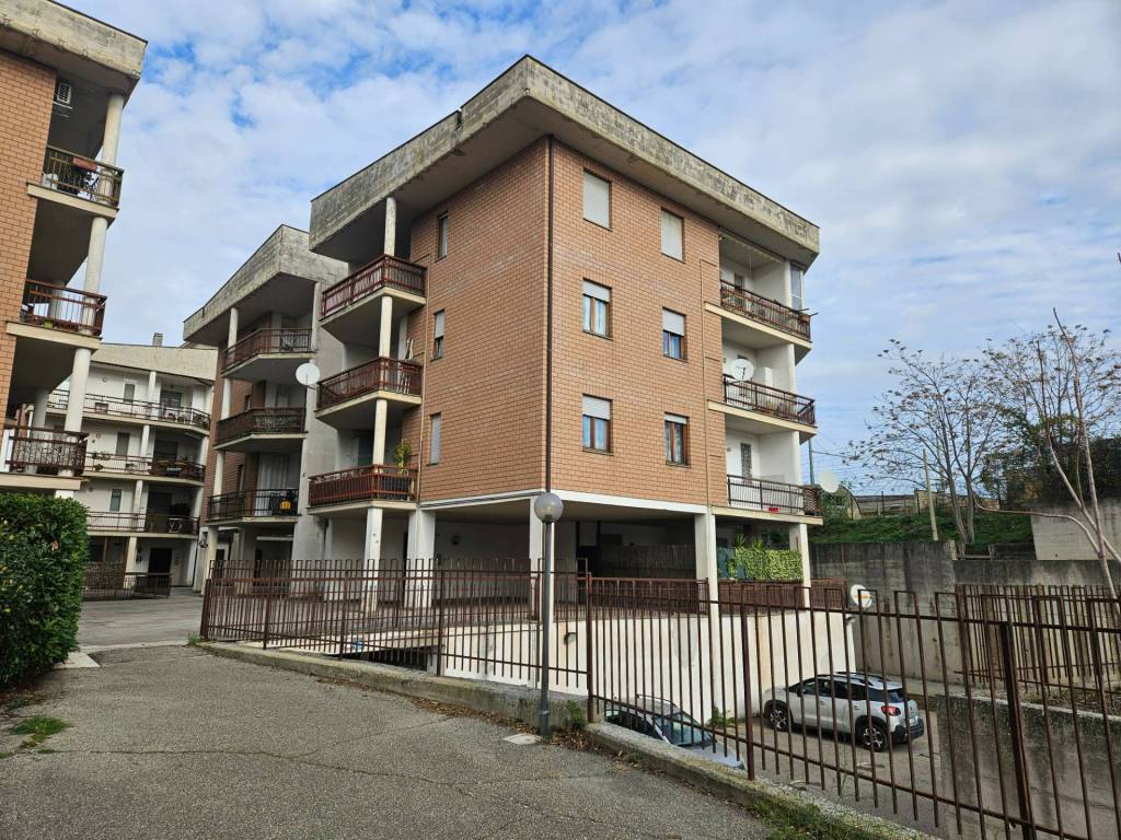 Appartamento a Viterbo in Via Giuseppe Vismara - Foto 4