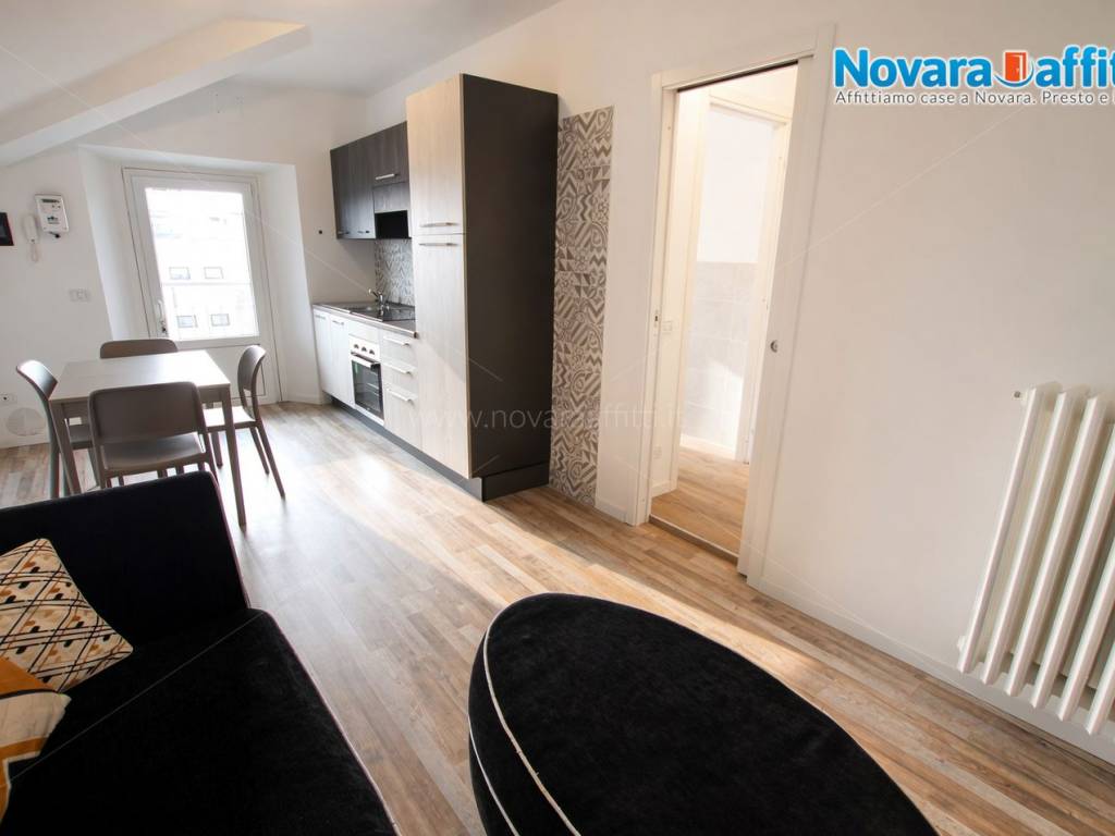 Appartamento a Novara in Piazza Giuseppe Garibaldi - Foto 3