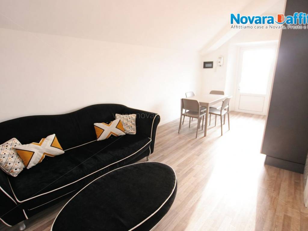 Appartamento a Novara in Piazza Giuseppe Garibaldi - Foto 4