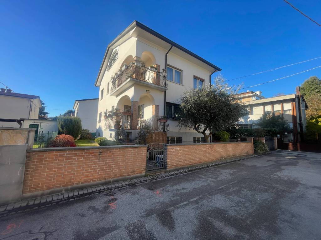 Villa a Udine in Via Ottaviano Tartagna, 28 - Foto 3