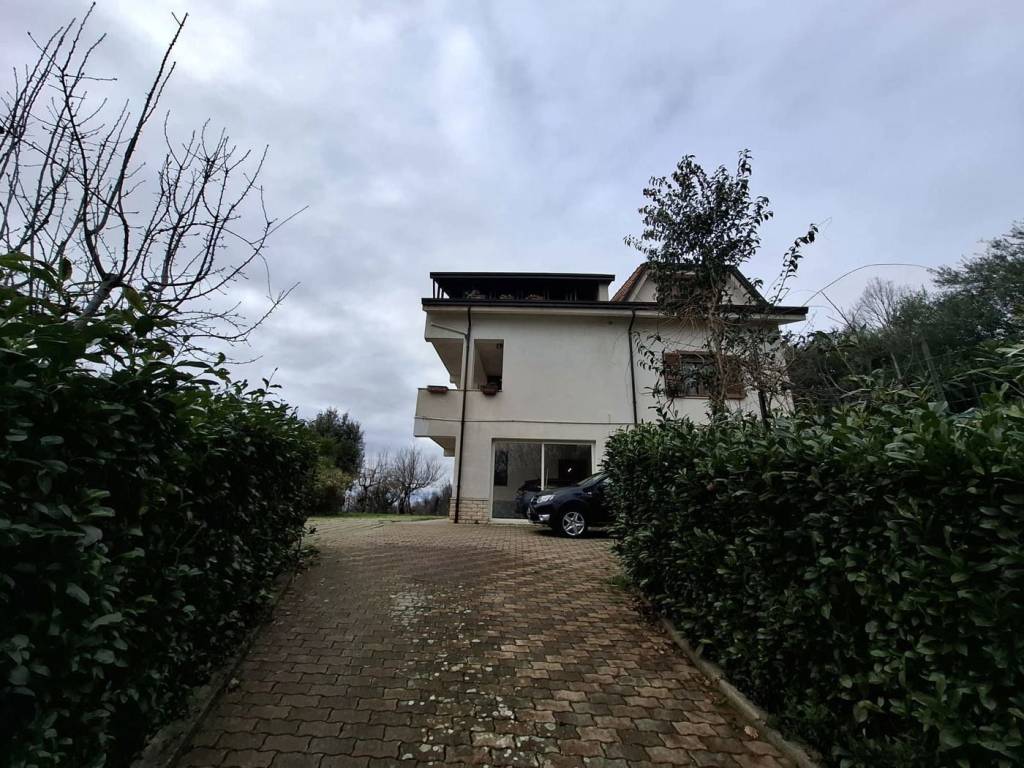 Villa a Sora in VIA INCORONATA, SNC - Foto 5