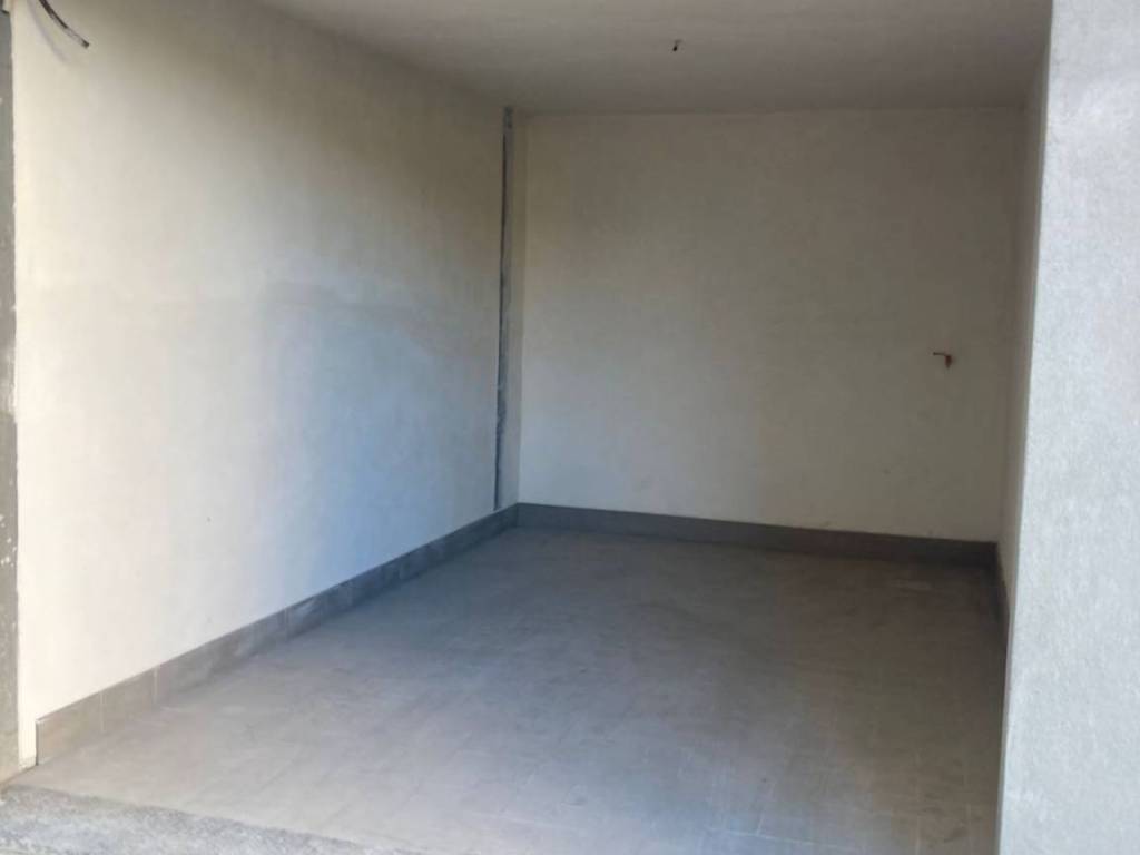 Box / garage a Reggio calabria in Viale Calabria S.N.C. - Foto 4