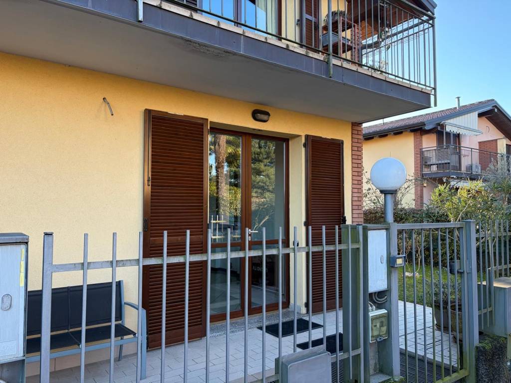 Appartamento a Buguggiate in Via 25 Aprile, 3 - Foto 3