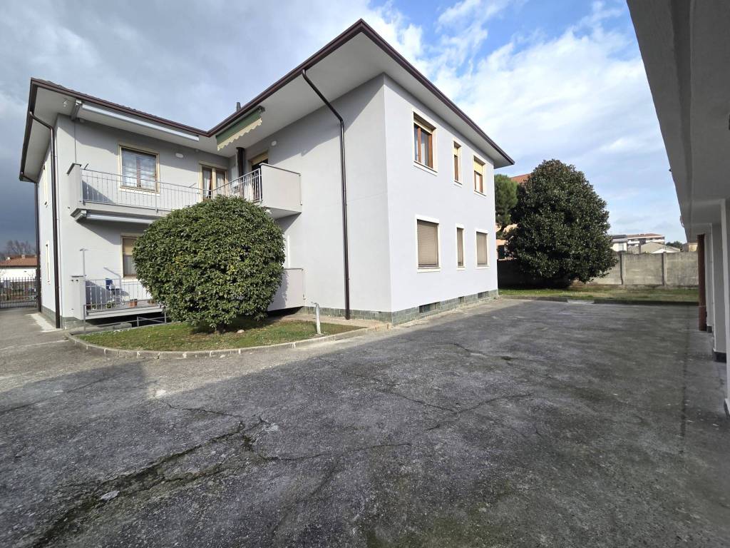 Appartamento a Caponago in Via Raffaello Sanzio - Foto 2