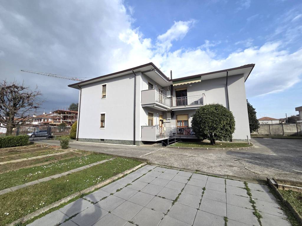 Appartamento a Caponago in Via Raffaello Sanzio - Foto 3