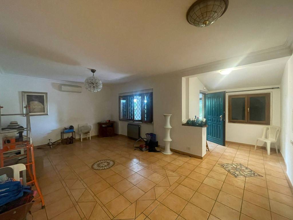 Villa a Anguillara sabazia in Via Colle Biadaro - Foto 4