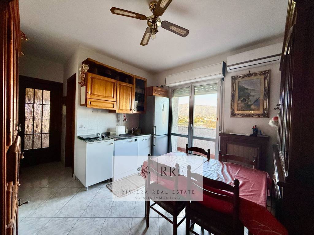 Appartamento a Albenga in via Valle d' Aosta - Foto 3