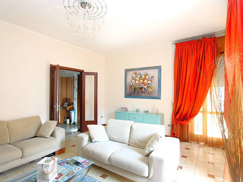 Appartamento a Casarano in Via Liguria - Foto 2