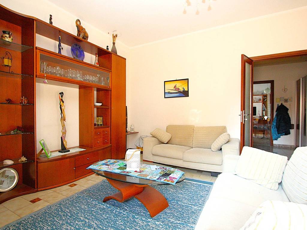Appartamento a Casarano in Via Liguria - Foto 4