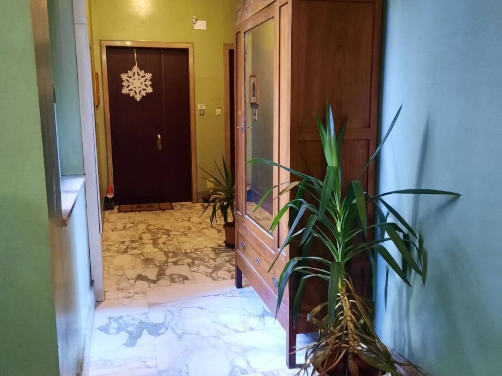 Appartamento a Reggio emilia in Viale Monte San Michele, 7 - Foto 4