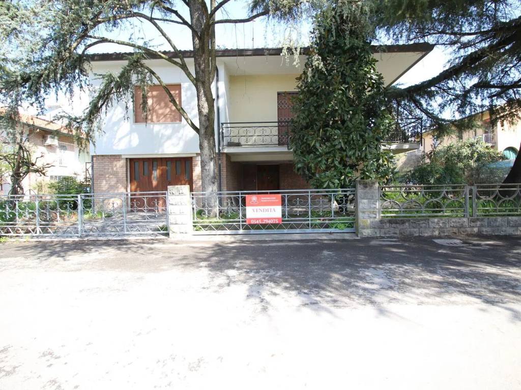 Villa a Bagnacavallo in Via G. Donizetti, 10 - Foto 2