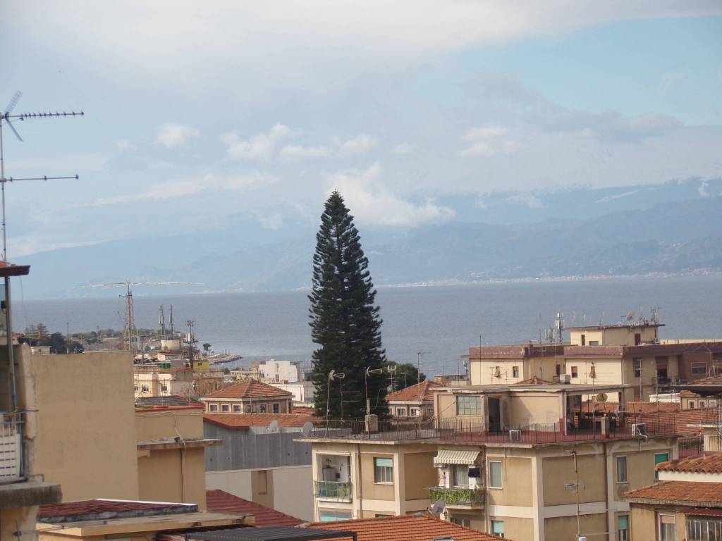 Appartamento a Reggio calabria in Via Francesco Baracca, 8 - Foto 2