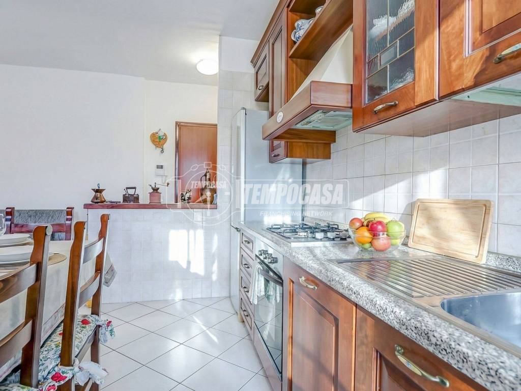 Appartamento a Castelletto sopra ticino in Via XXV Aprile - Foto 4