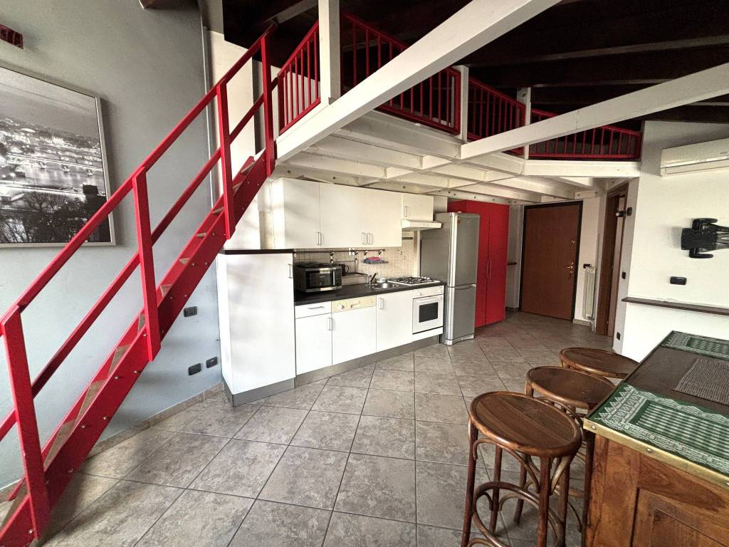 Appartamento a Gallarate in Viale Vittorio Veneto, 5 - Foto 2