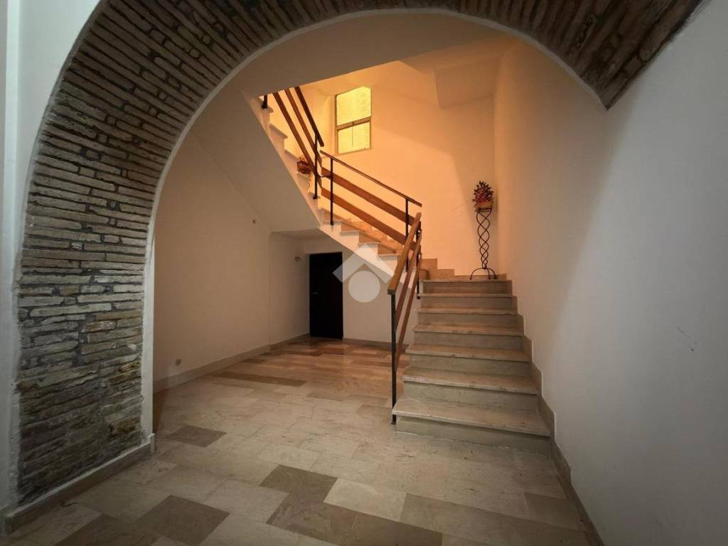 Appartamento a Sigillo in MAGAZZINO VIA BORGHESI - Foto 3