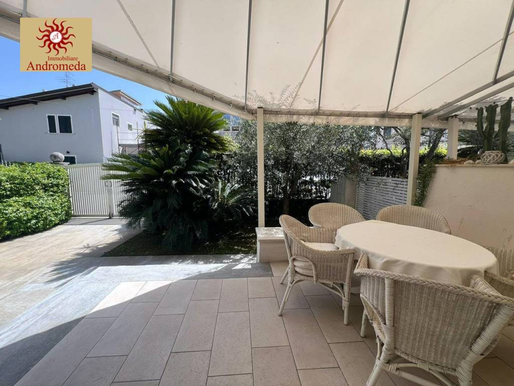 Villa a Forte dei marmi in Piazza Guglielmo Marconi - Foto 5