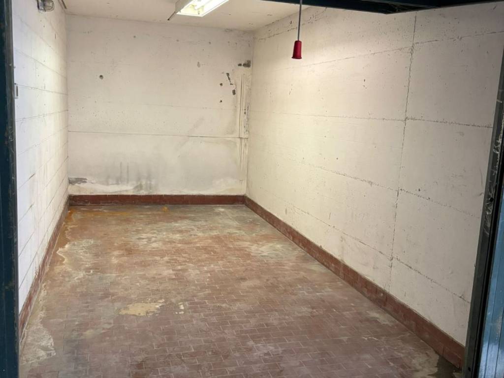 Box / garage a Settimo milanese in Via Giuseppe Verdi, 2 - Foto 3