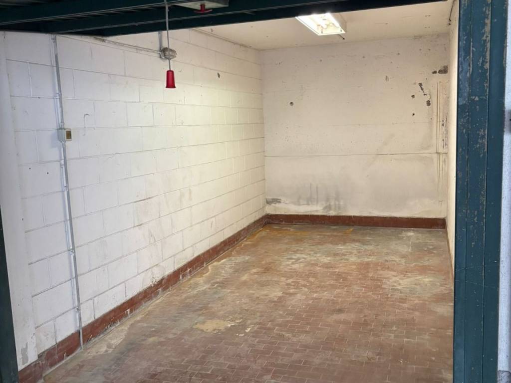 Box / garage a Settimo milanese in Via Giuseppe Verdi, 2 - Foto 4