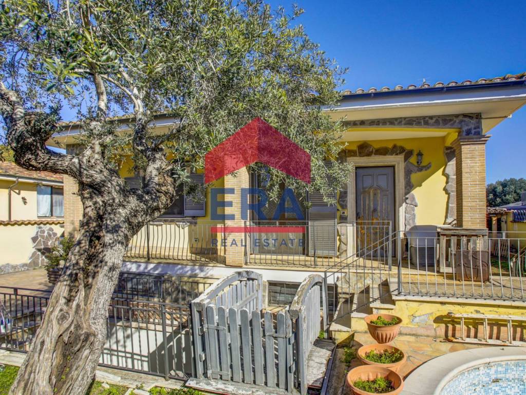 Villa a Ardea in Via di Pratica di Mare, 62 - Foto 2