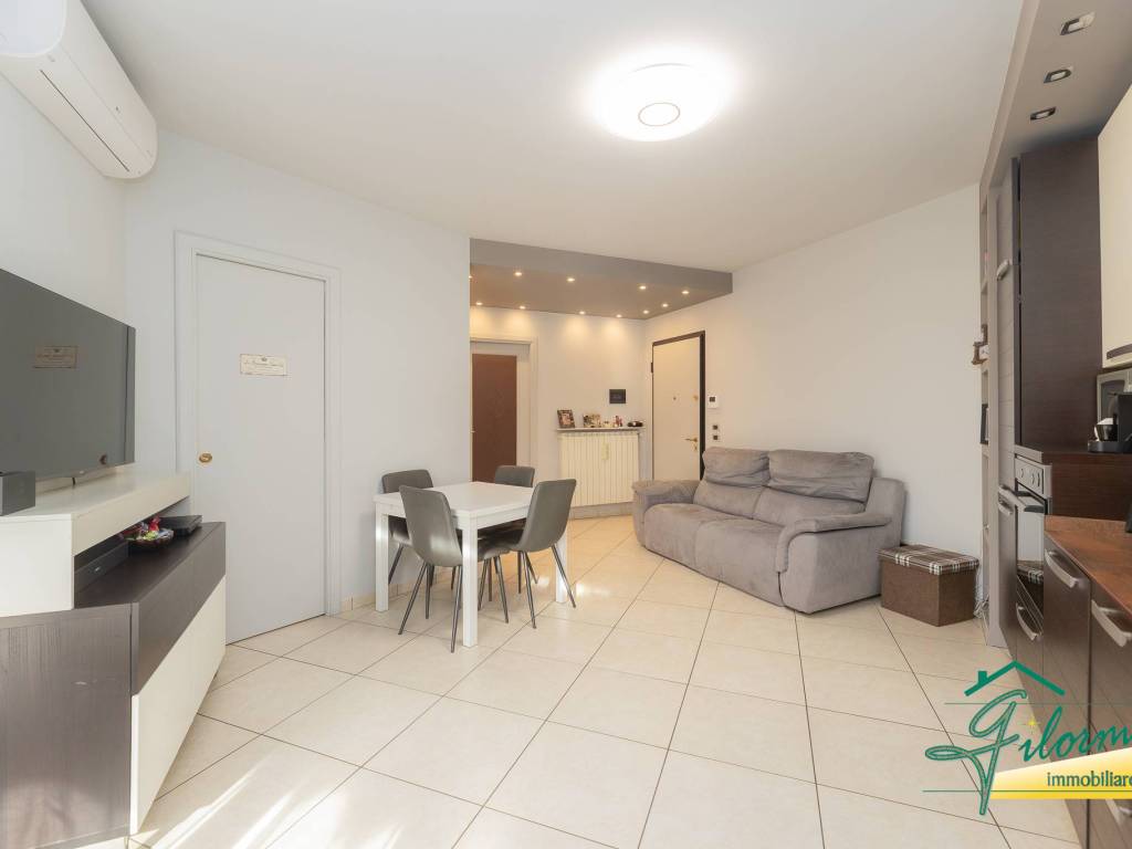 Appartamento a Moncalieri in Strada Carignano - Foto 2