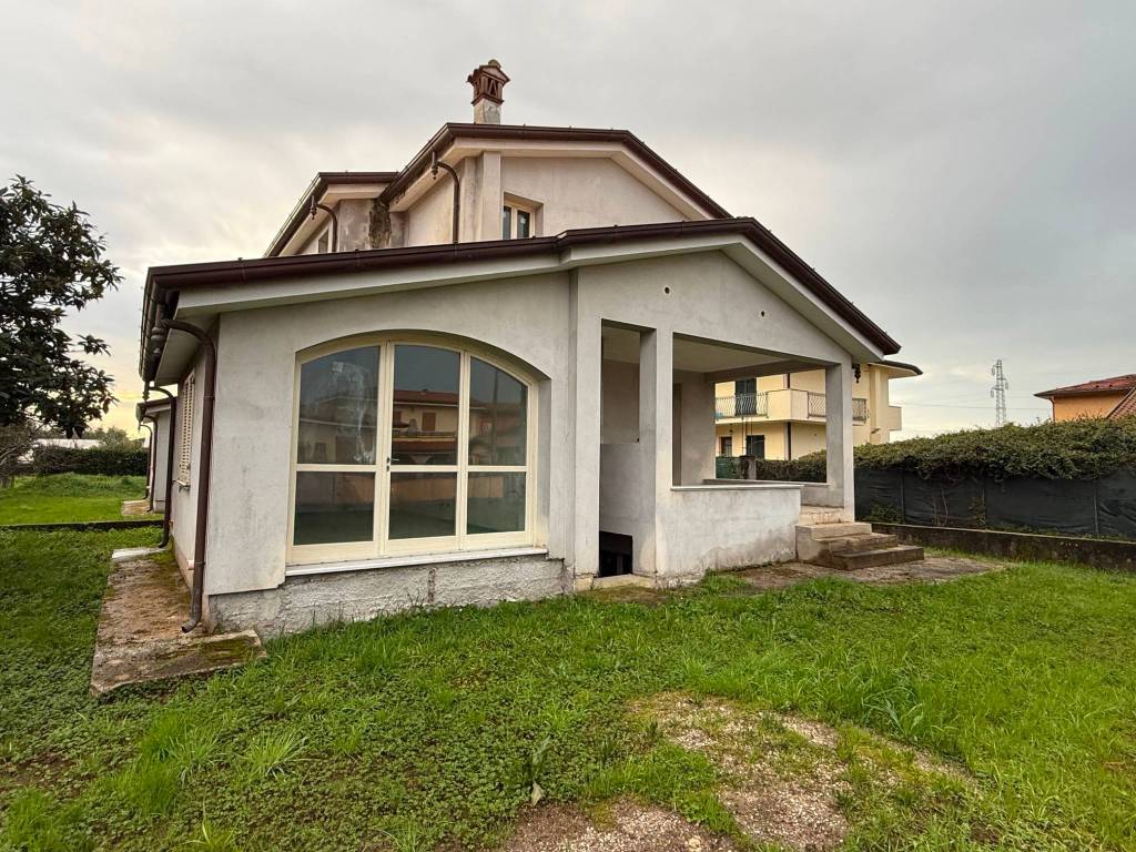 Villa a Camaiore in Via Fragole - Foto 3