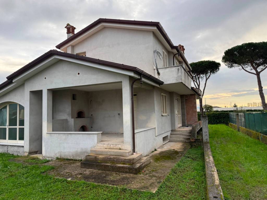 Villa a Camaiore in Via Fragole - Foto 4