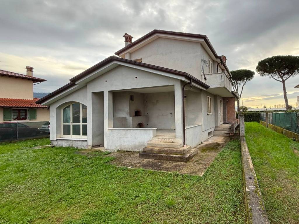 Villa a Camaiore in Via Fragole - Foto 5