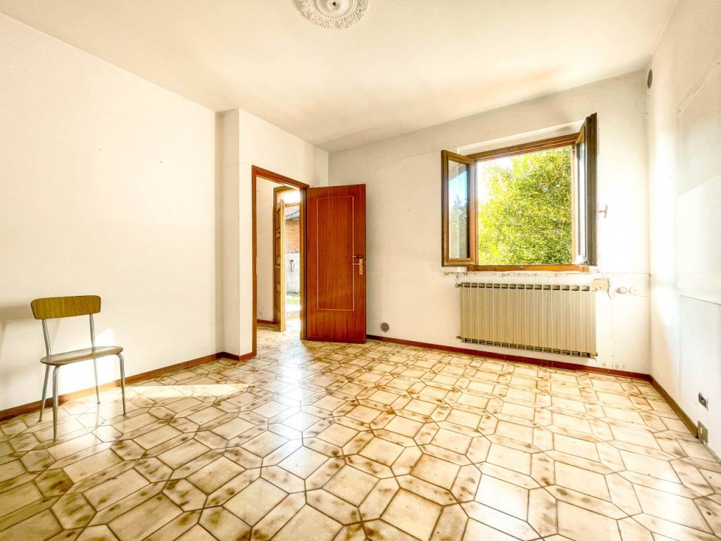 Casa indipendente a Divignano in via montello 41 - Foto 2