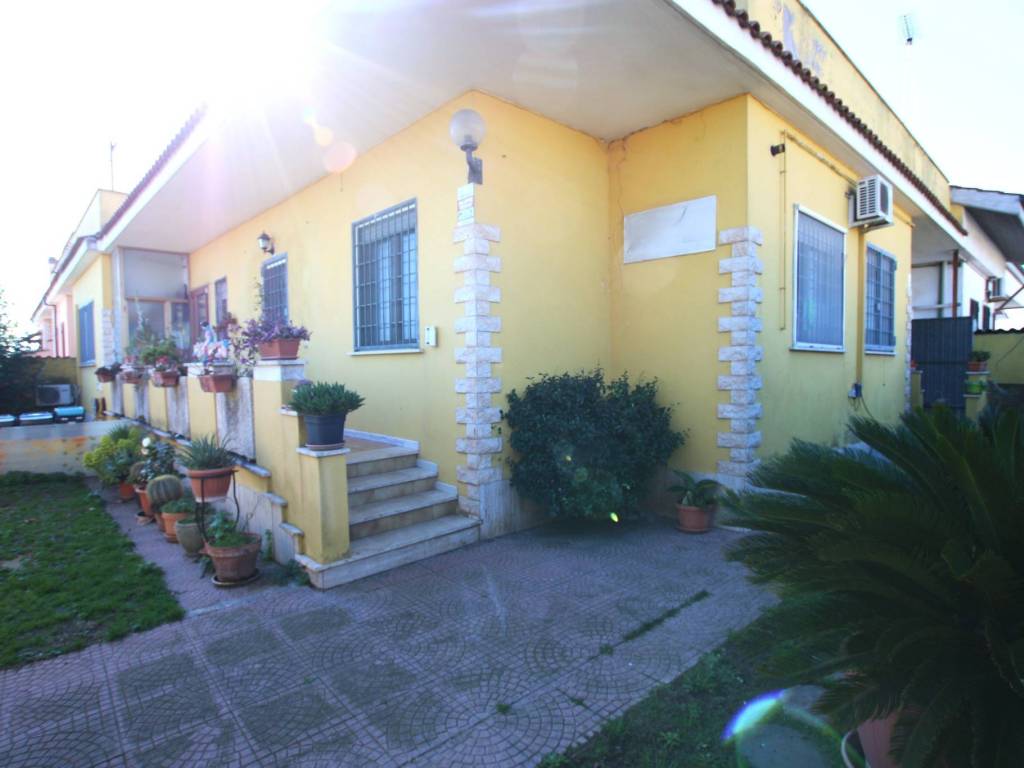 Villa a Fiumicino in Via Trincea delle Frasche, 249 - Foto 2