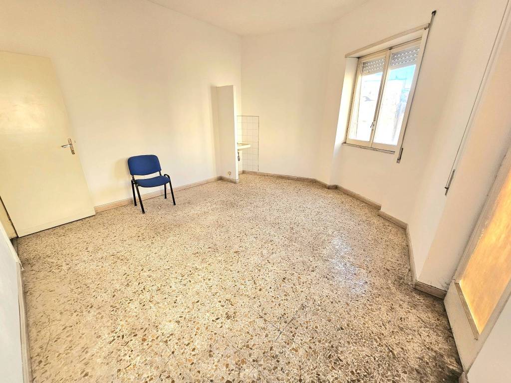 Appartamento a Terracina in Via Antonia Martucci, 10 - Foto 3