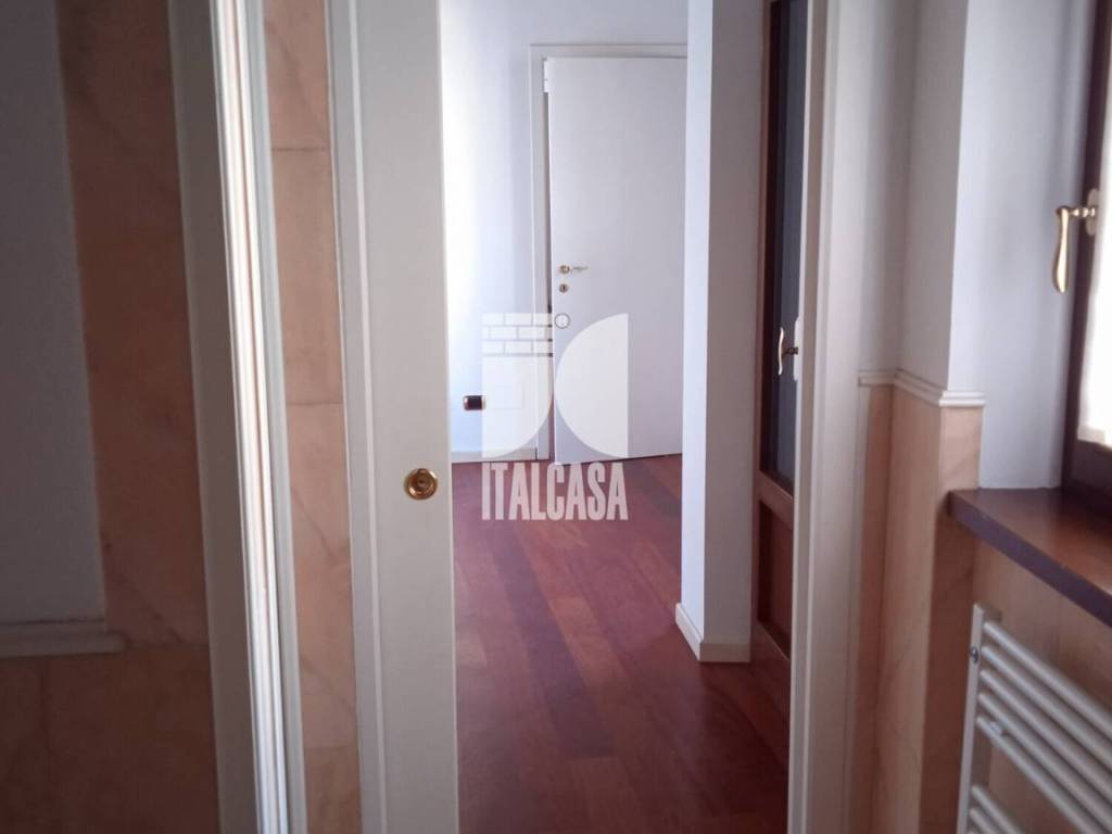 Appartamento a Mantova in via Giulio Romano, 47 - Foto 3