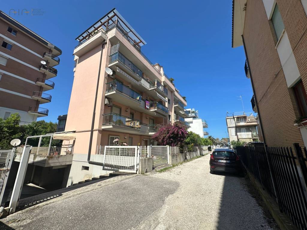 Appartamento a San benedetto del tronto in Via Caro, 2 - Foto 3