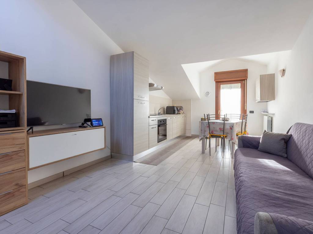 Appartamento a Cislago in Via Giuseppe Ungaretti - Foto 2