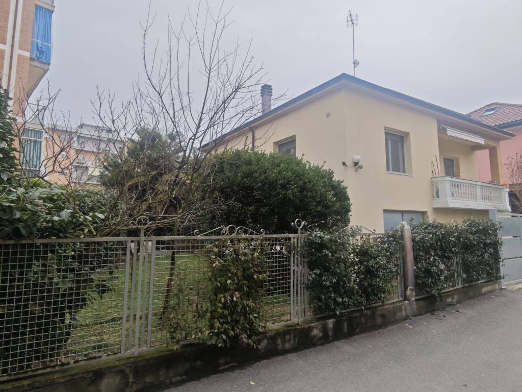 Villa a Asti in Via Giovan Battista Polledro - Foto 3