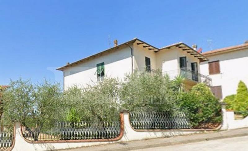 Villa a Vinci in Via Andrea Costa, 5 - Foto 3