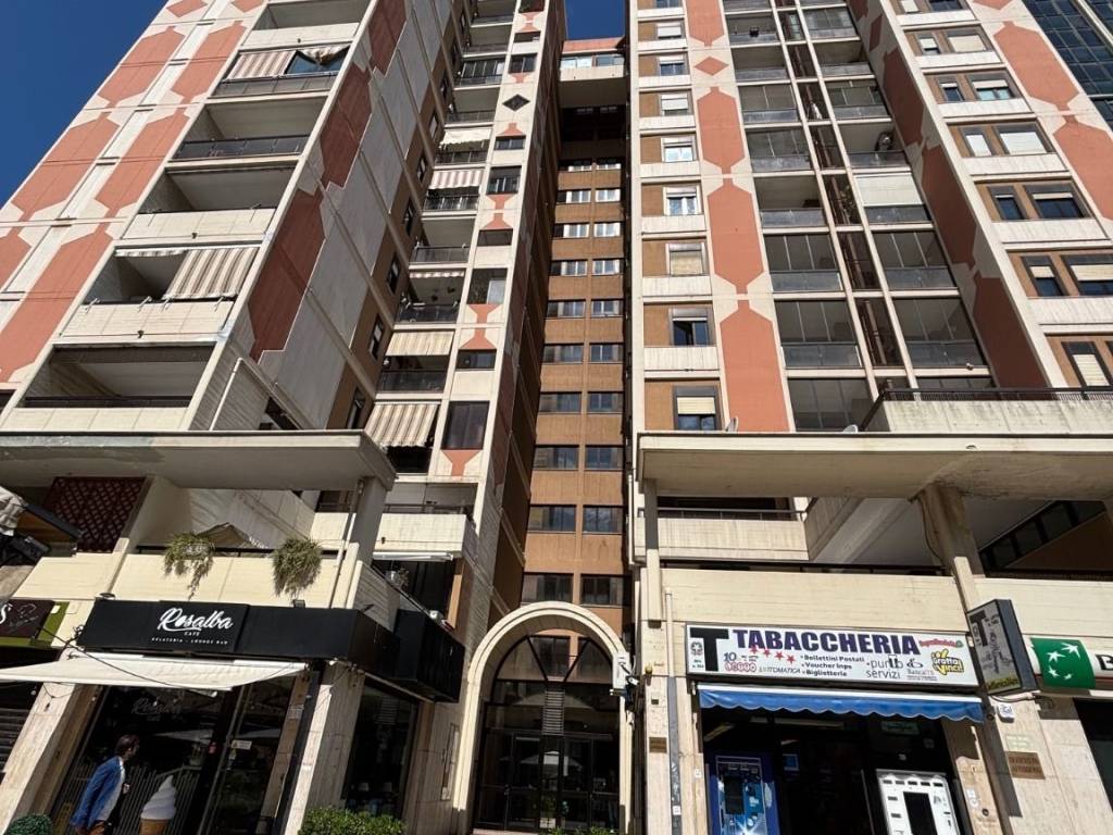 Immobile a Bari in Via Camillo Rosalba - Foto 2