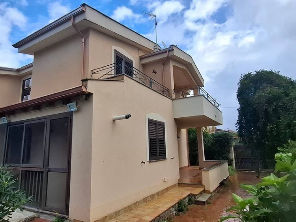 Villa a Carini in Via Bernardo Mattarella - Foto 2