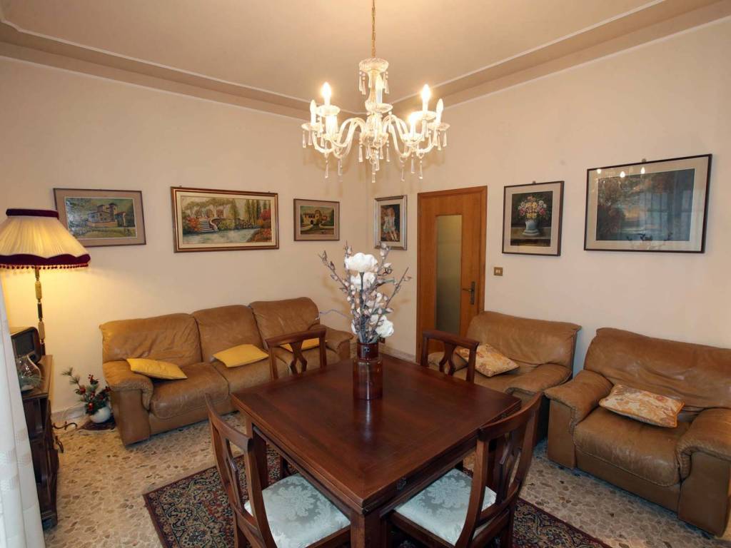 Appartamento a Reggio emilia in Via Aleardo Aleardi, 10 - Foto 3