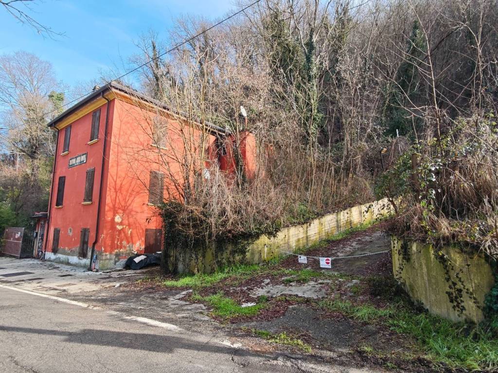 Palazzo / stabile a Bologna in Via di Roncrio, 25 - Foto 2