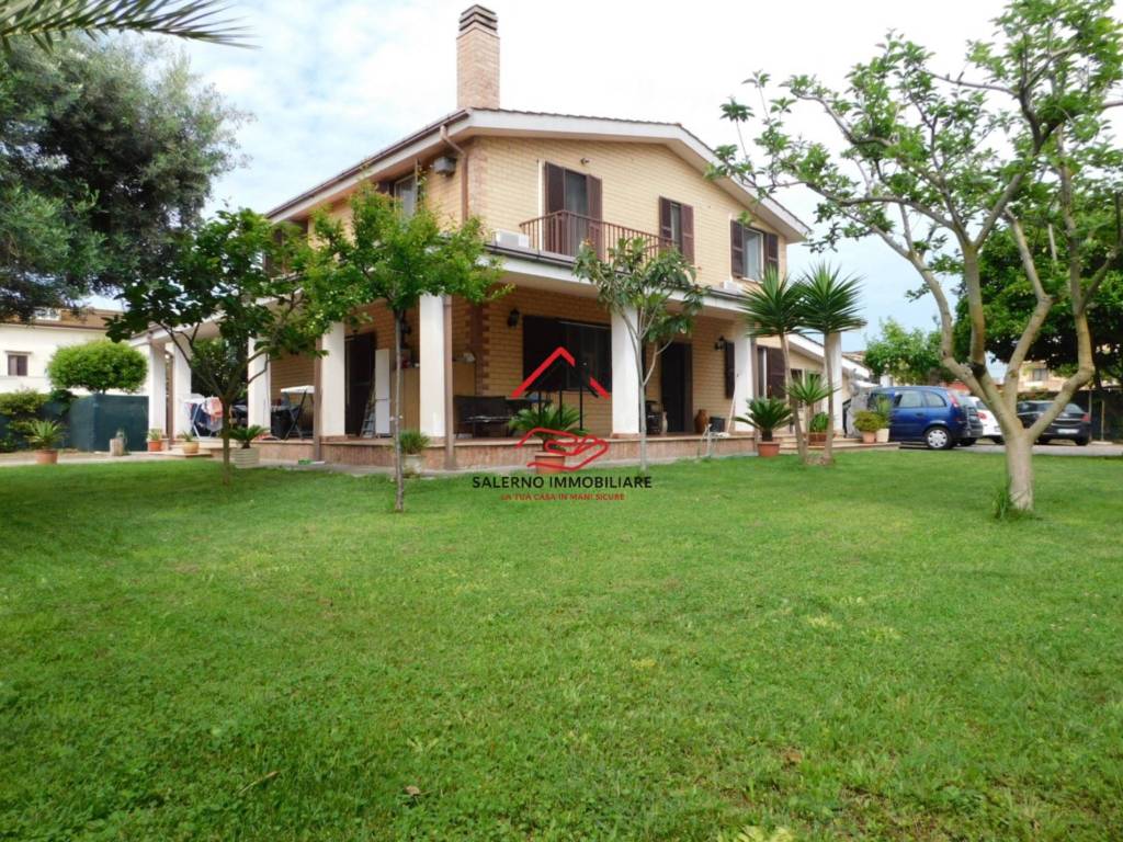 Villa a Fiumicino in Via Doberdò - Foto 2
