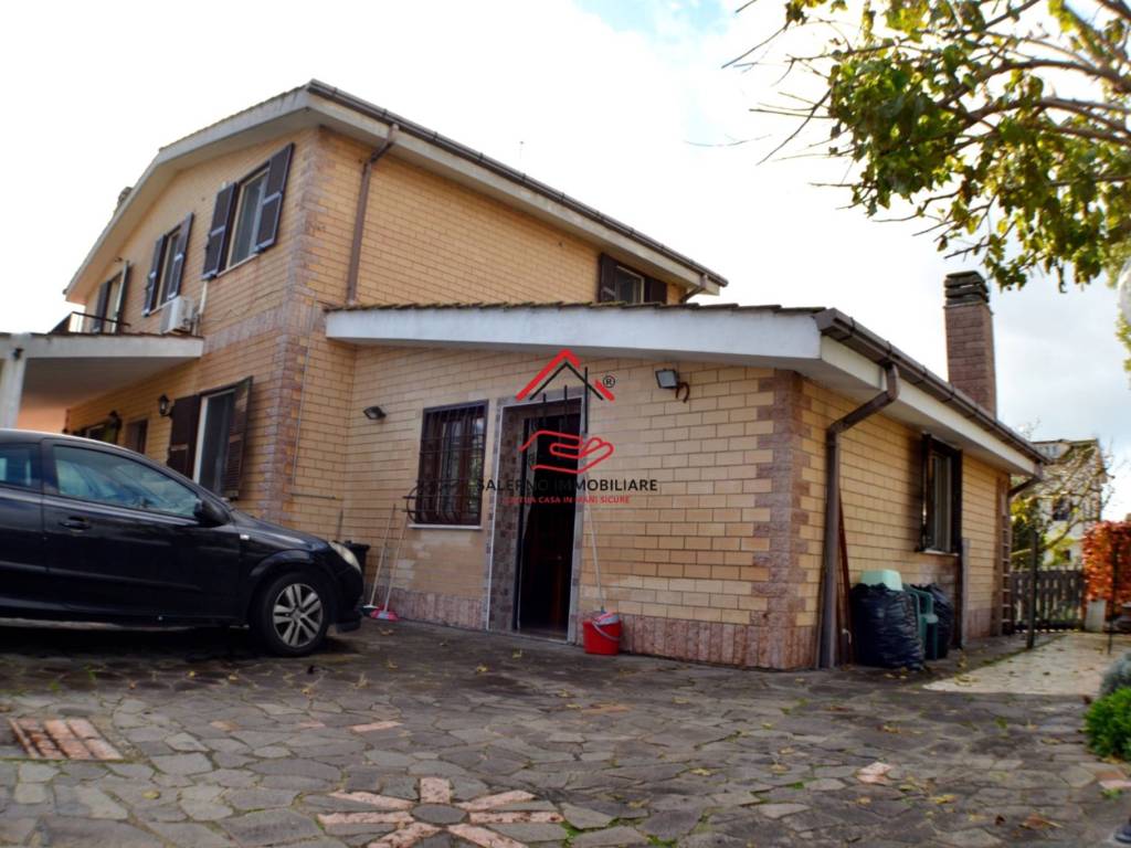 Villa a Fiumicino in Via Doberdò - Foto 5