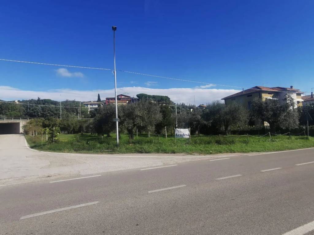 Terreno a Passignano sul trasimeno in Via Delle Ginestre No Number - Foto 5