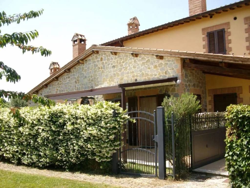 Villa a Tuoro sul trasimeno in Via Paolo Borsellino, 9 - Foto 2