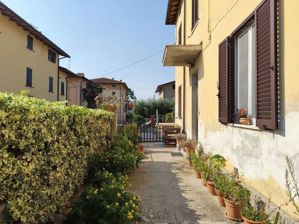Villa a Tuoro sul trasimeno in Via Vernazzano Basso, 51 G - Foto 2