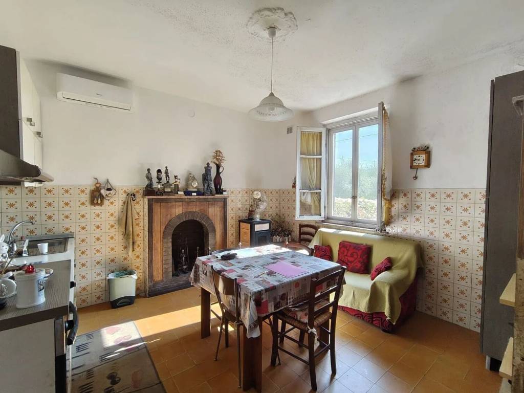 Villa a Tuoro sul trasimeno in Via Vernazzano Basso, 51 G - Foto 4
