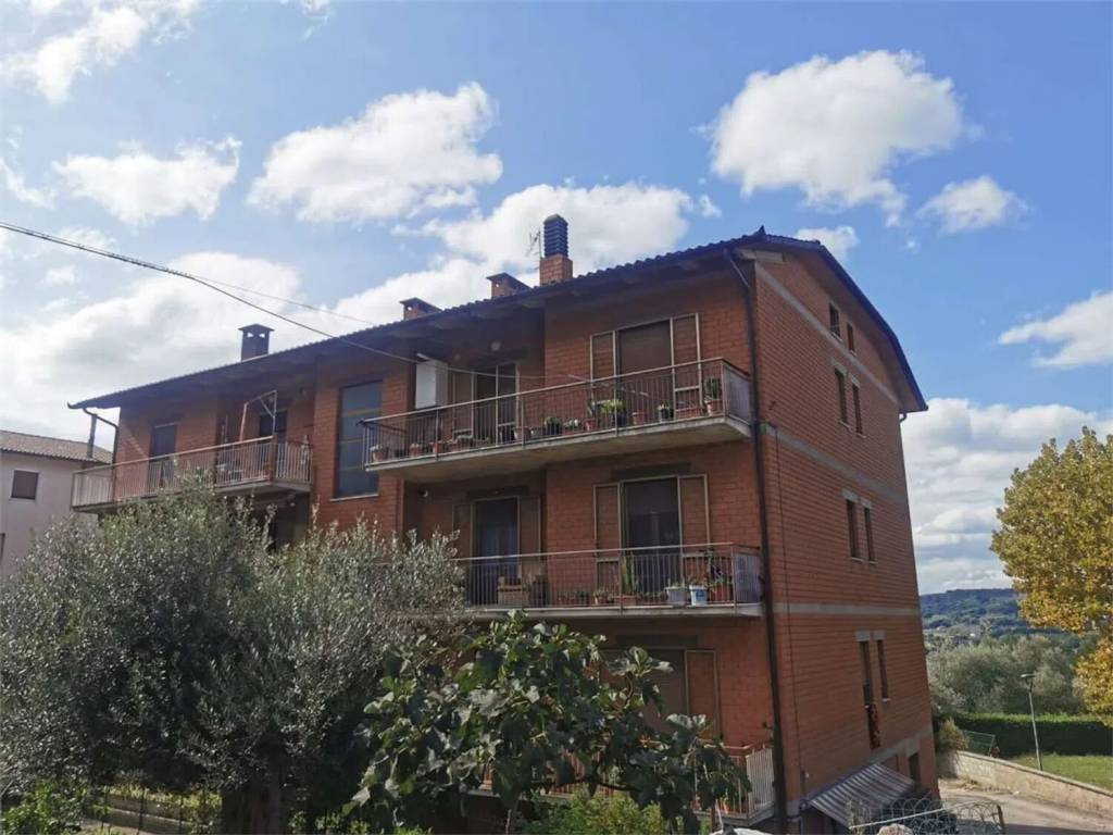 Appartamento a Tuoro sul trasimeno in Via Baroncino - Foto 3